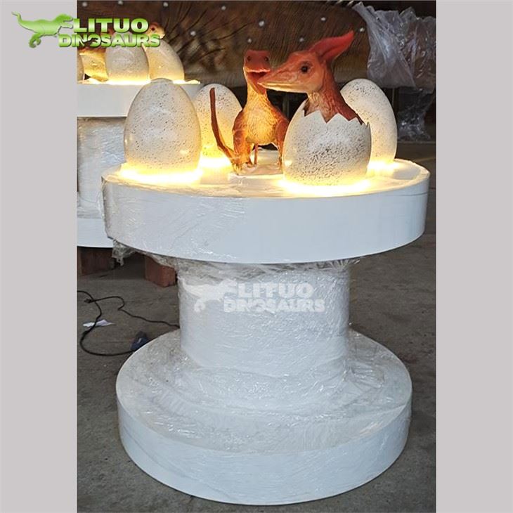 Animatronic Hatching Dinosaur Egg Nest